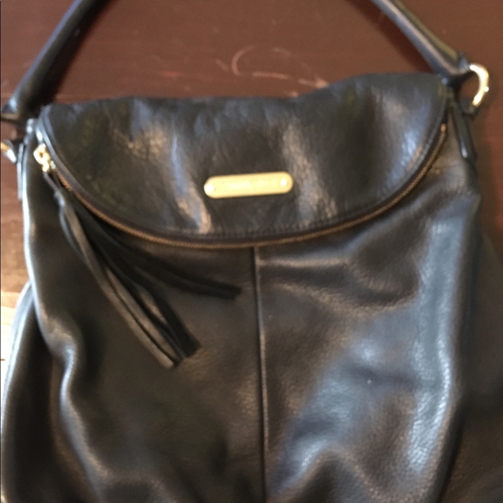 Beautiful leather handbag by Cynthia Rowley!